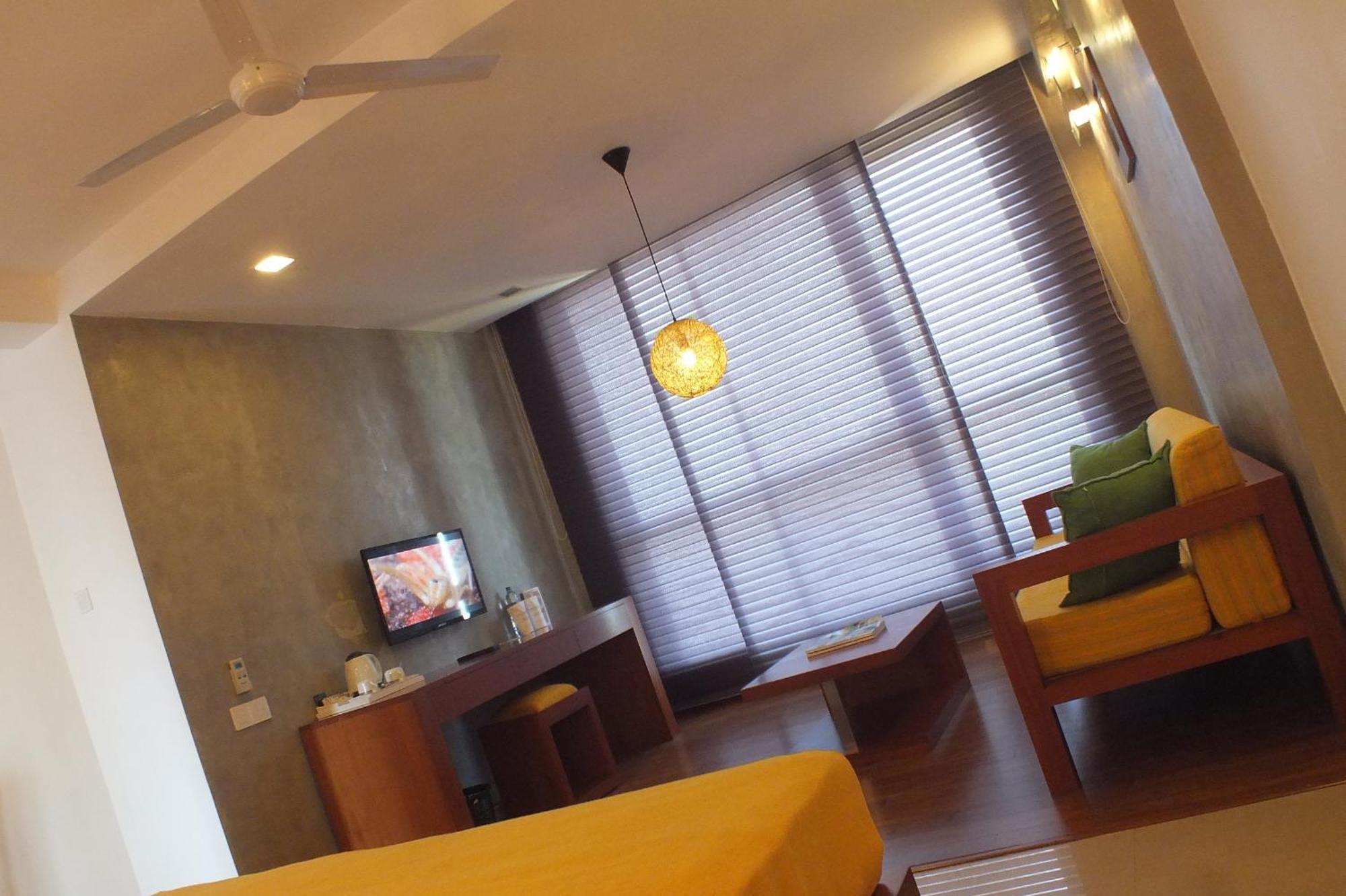 Hotel Topaz Канди Екстериор снимка