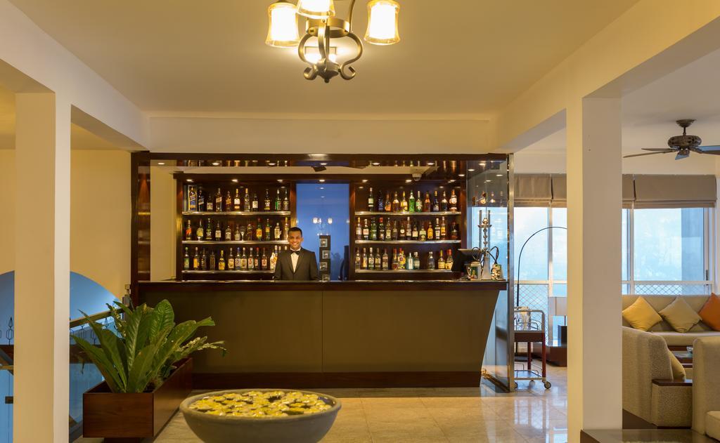 Hotel Topaz Канди Екстериор снимка