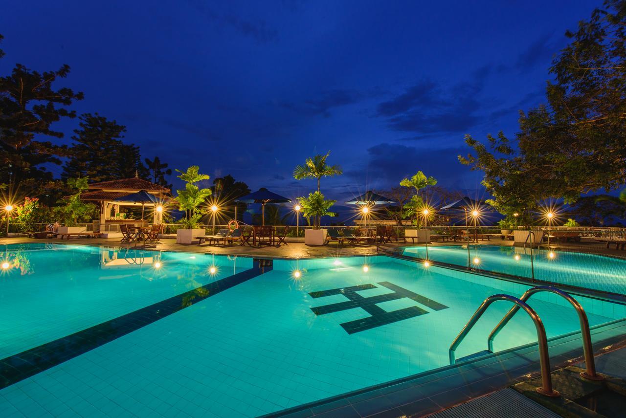 Hotel Topaz Канди Екстериор снимка