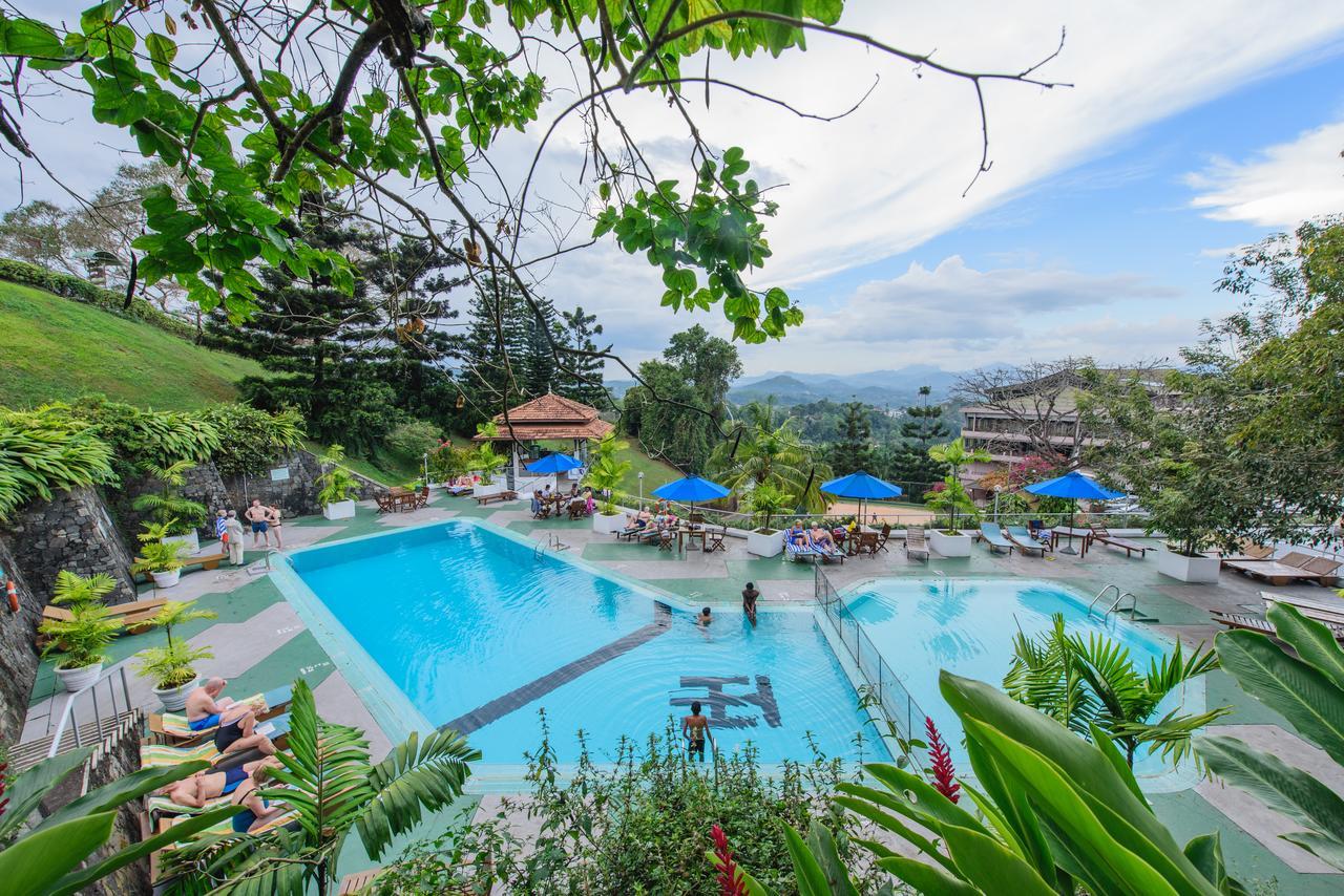 Hotel Topaz Канди Екстериор снимка