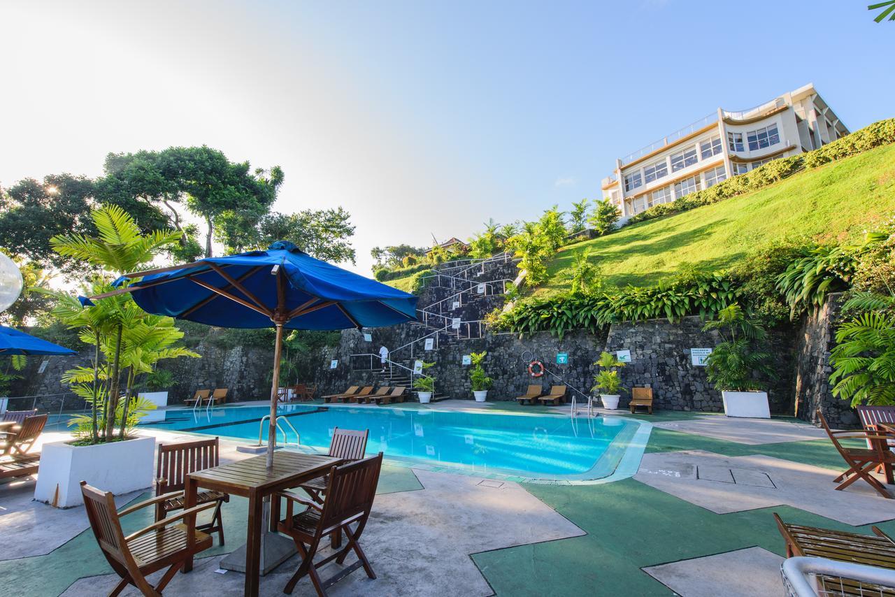 Hotel Topaz Канди Екстериор снимка