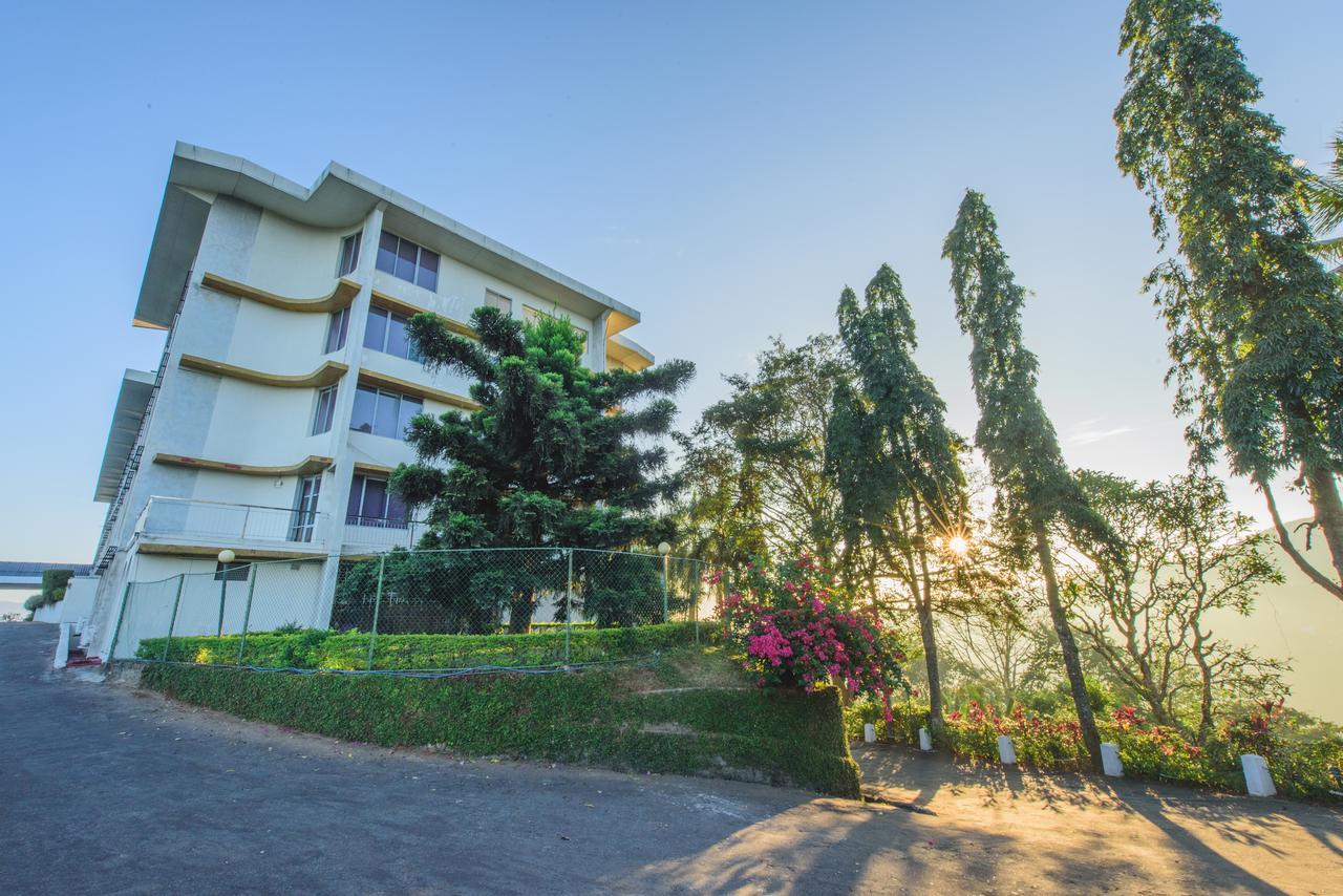 Hotel Topaz Канди Екстериор снимка